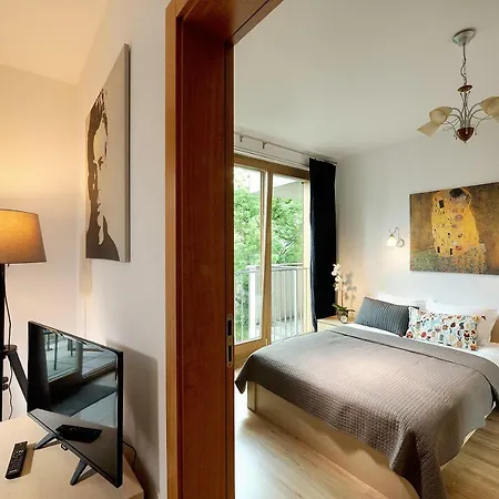 Old View Apartment